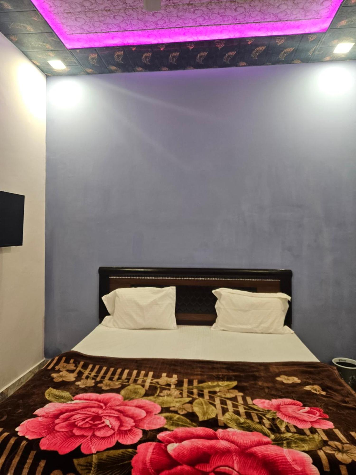 Shri Radha Rani Bhawan Guest house